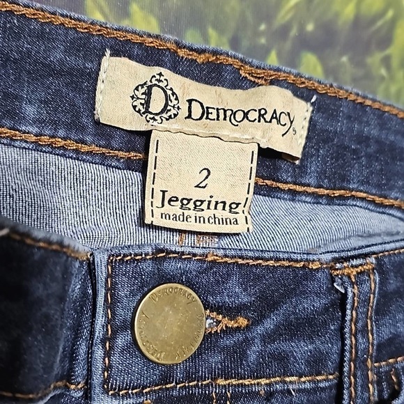 Democracy Ab Technology Jeans Size 2 - Picture 3 of 5